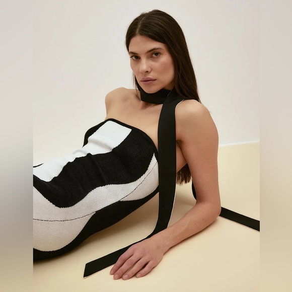 NA-KD Wavy Striped Knitted Maxi Dress - Picture 16 of 17